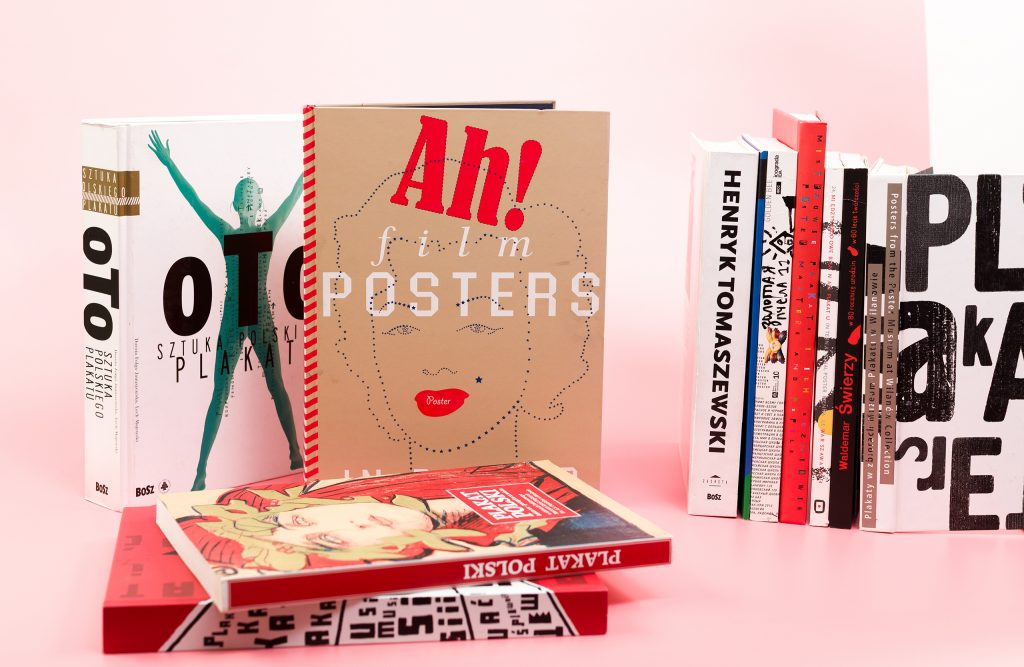 zdjęcie poglądowe, zbiór książek